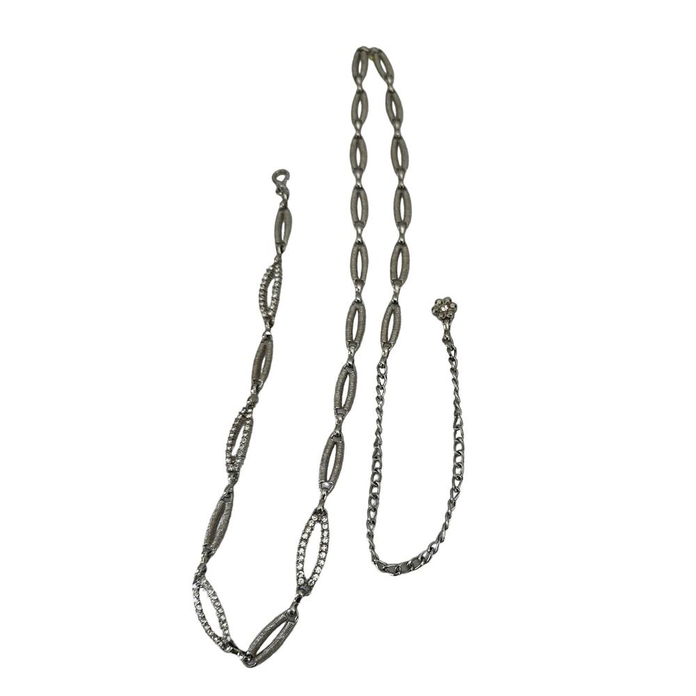 Chain belt 40 inches adjustable.  Silver chain link  Y2K